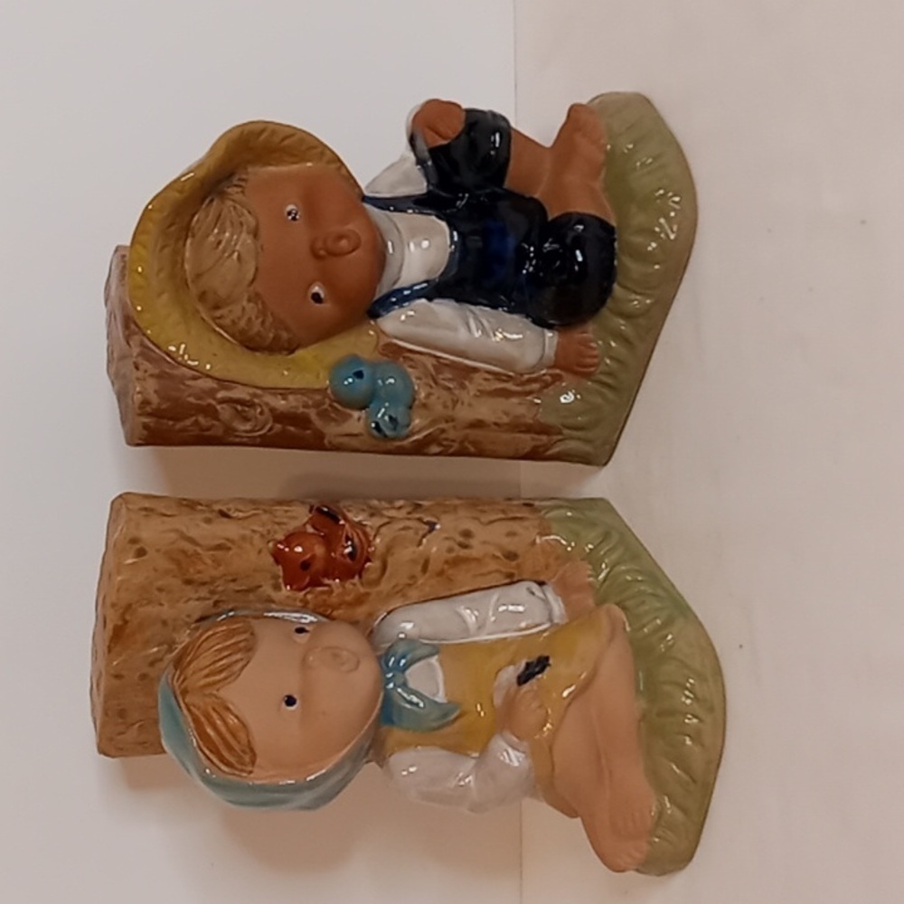 VINTAGE Enesco Ceramic Boy And Girl Bookends